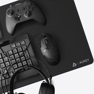 AUKEY GAMING MOUSE PAD LARGE (31.5 X 11.8 X 0.16IN) NON-SLIP SPILL-RESISTANT